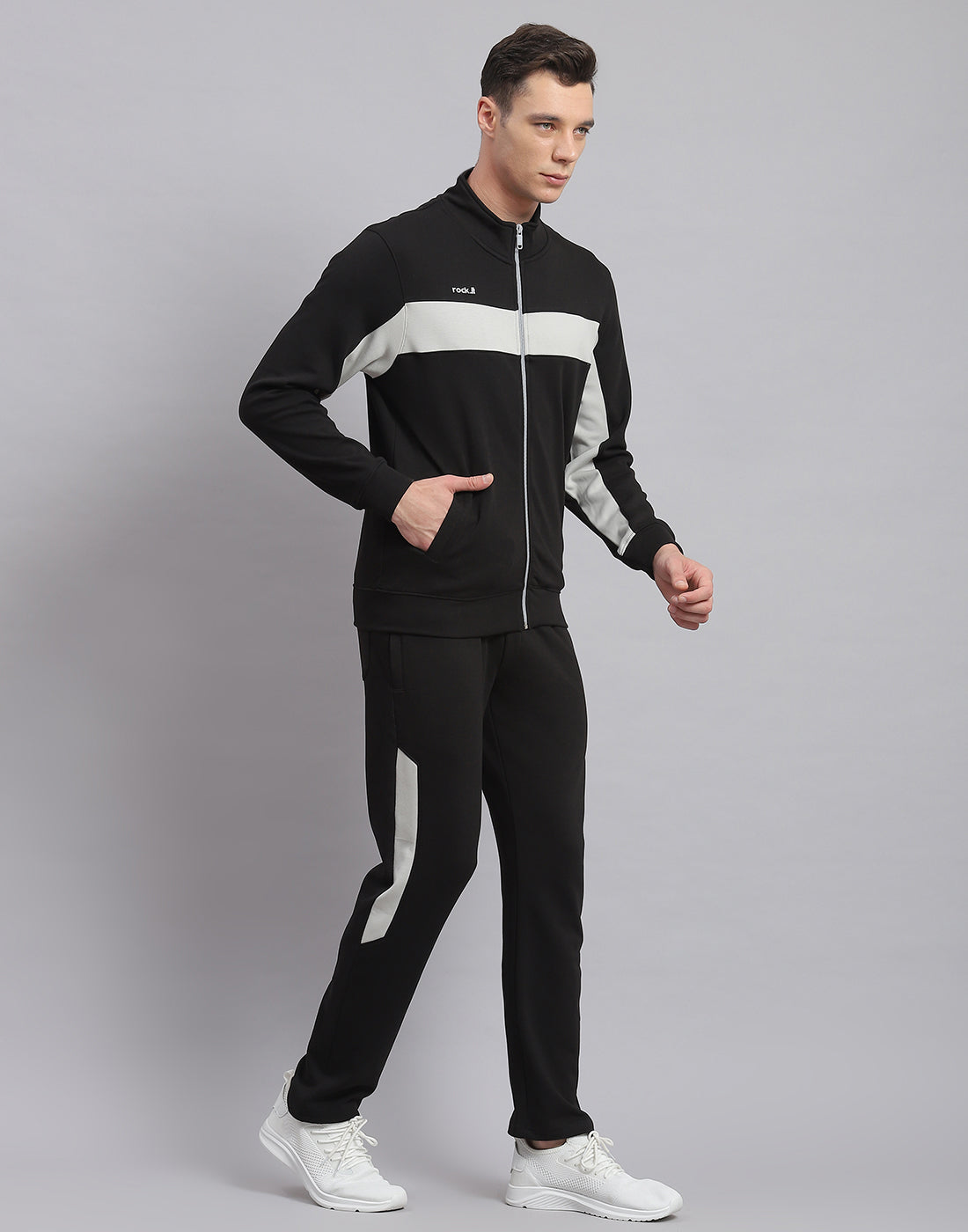 Rock.it Men Black Solid Stand Collar Full Sleeve Tracksuit