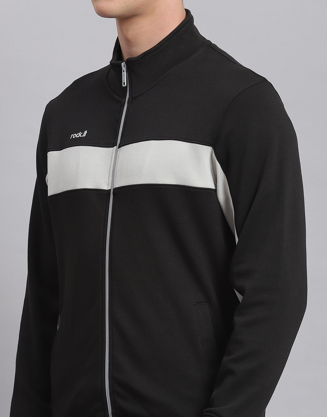 Rock.it Men Black Solid Stand Collar Full Sleeve Tracksuit