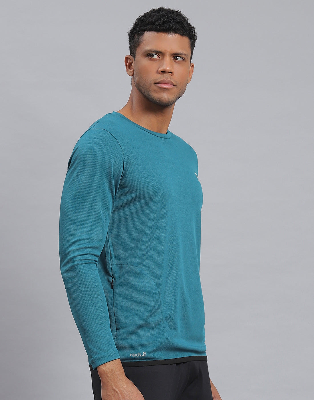 Rock.it Men Teal Blue Solid Round Neck Full Sleeve Active T-Shirt