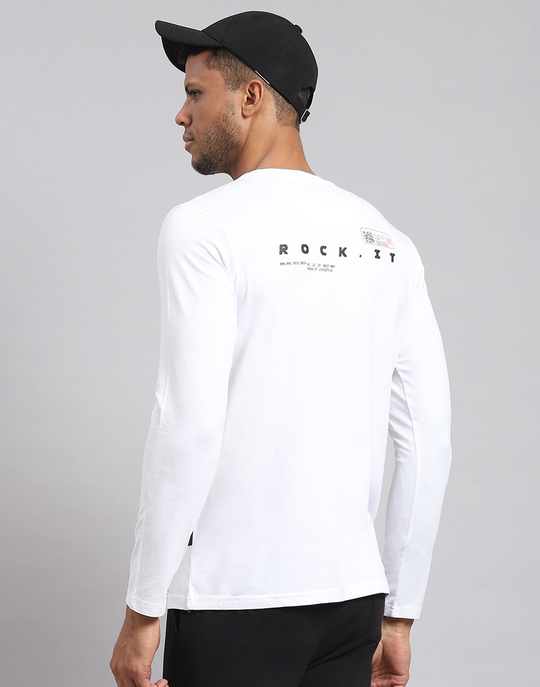 Men White Printed Round Neck Full Sleeve Active T-Shirt