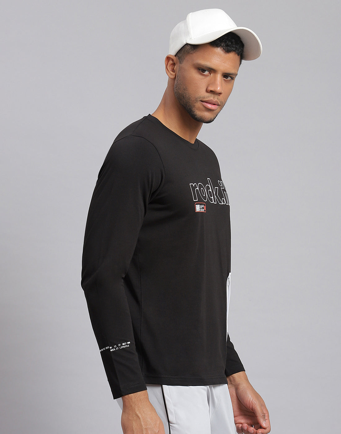 Rock.it Men Black Printed Round Neck Full Sleeve Active T-Shirt
