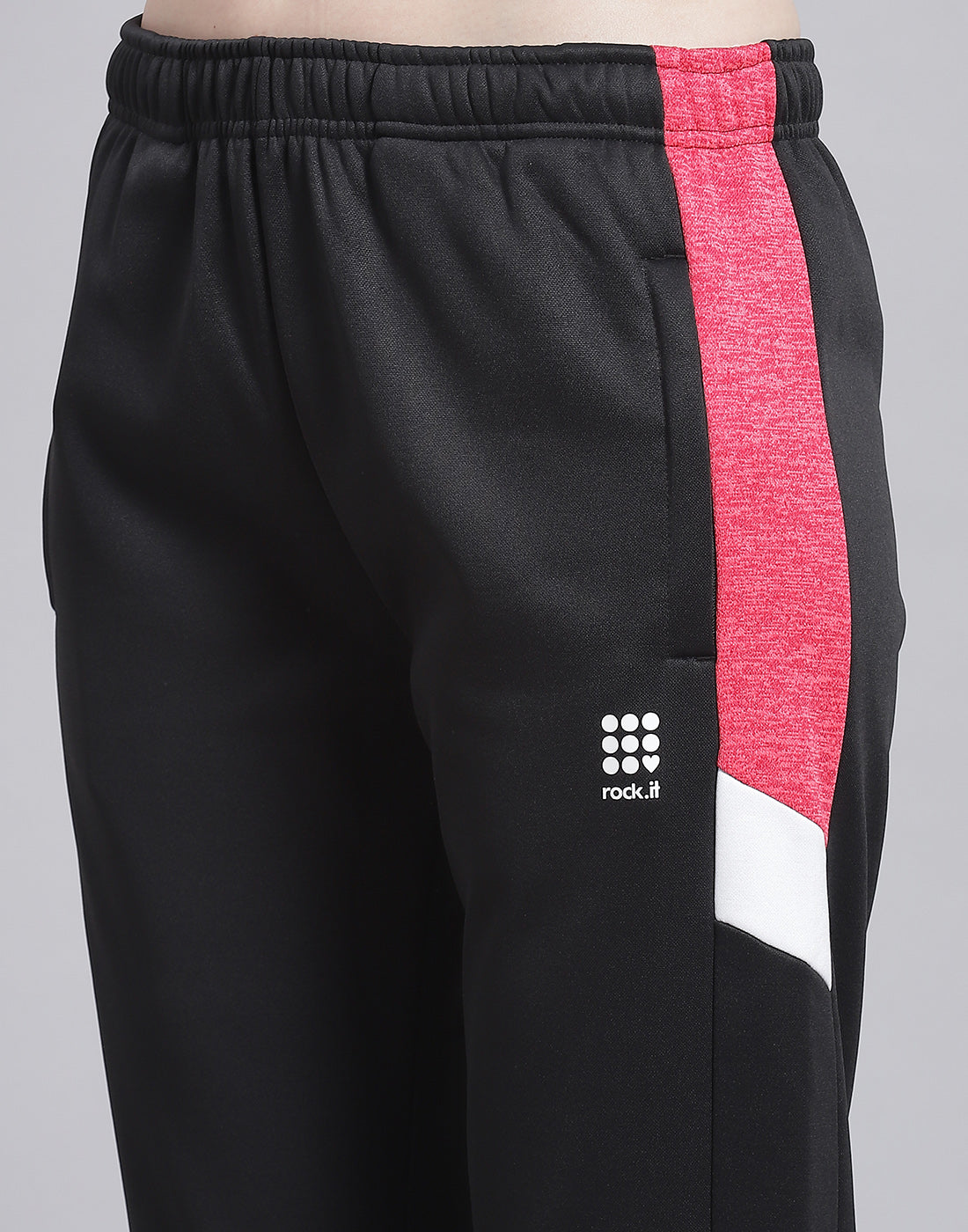 Rock.it Women Black Solid Hooded Full Sleeve Tracksuit