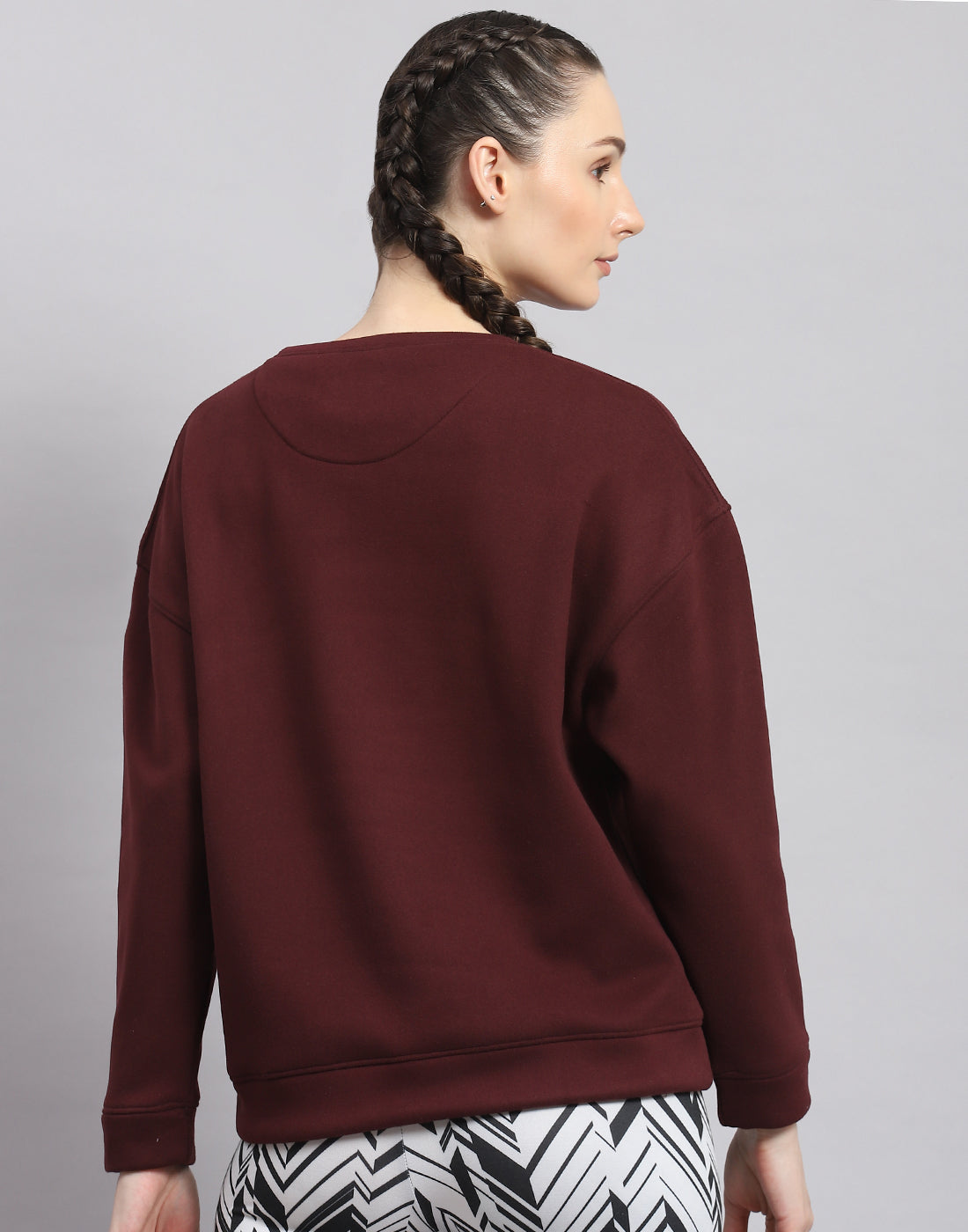 Rock.it Women Maroon Solid Round Neck Full Sleeve Sweatshirt