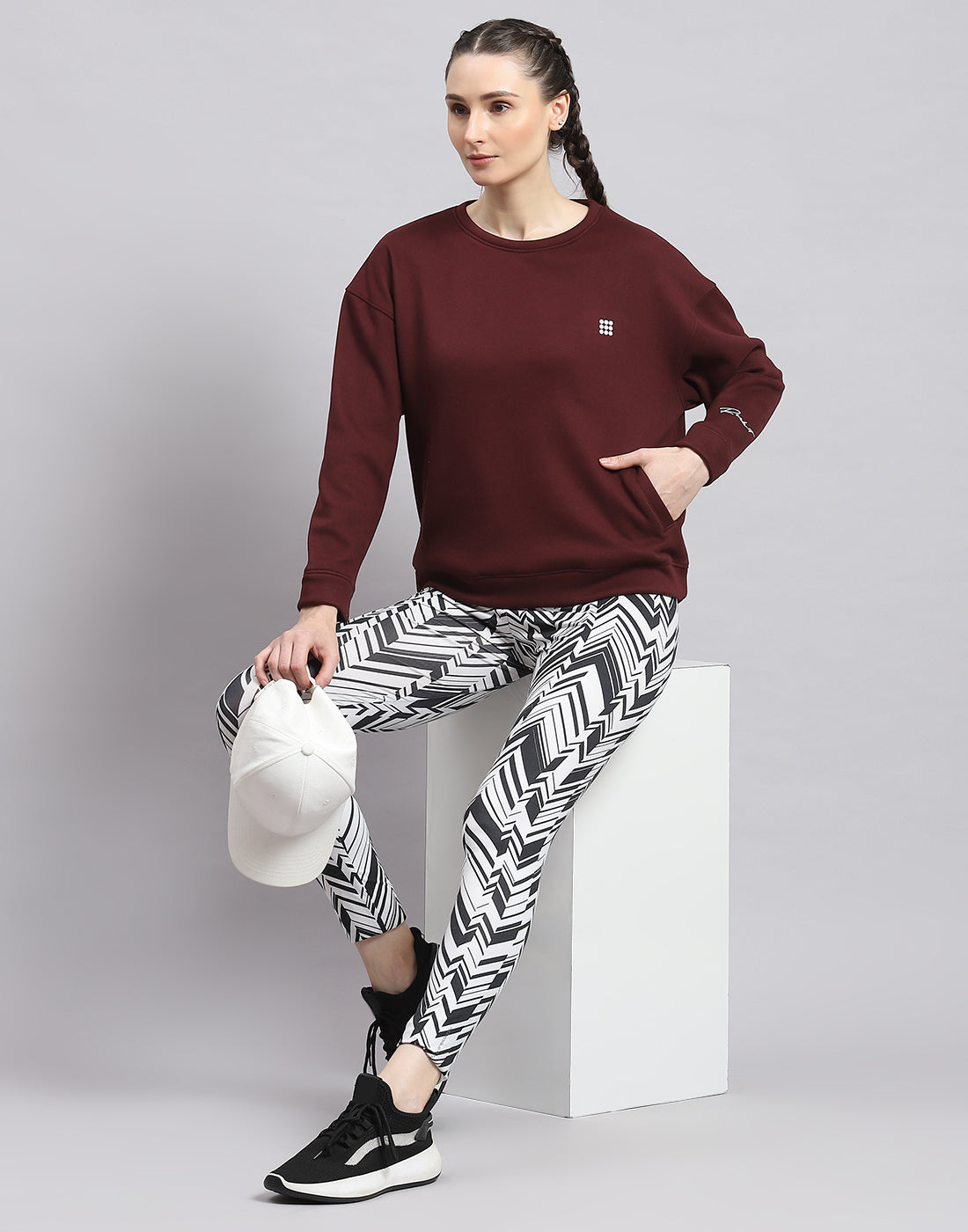 Rock.it Women Maroon Solid Round Neck Full Sleeve Sweatshirt
