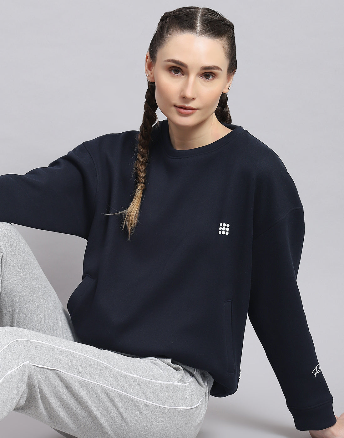Rock.it Women Navy Blue Solid Round Neck Full Sleeve Sweatshirt