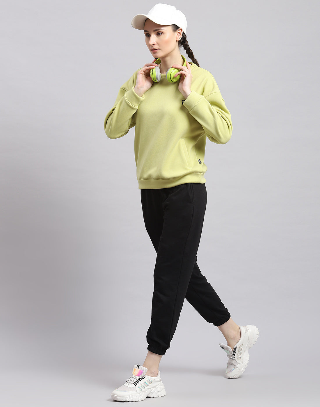 Rock.it Women Green Solid Round Neck Full Sleeve Sweatshirt