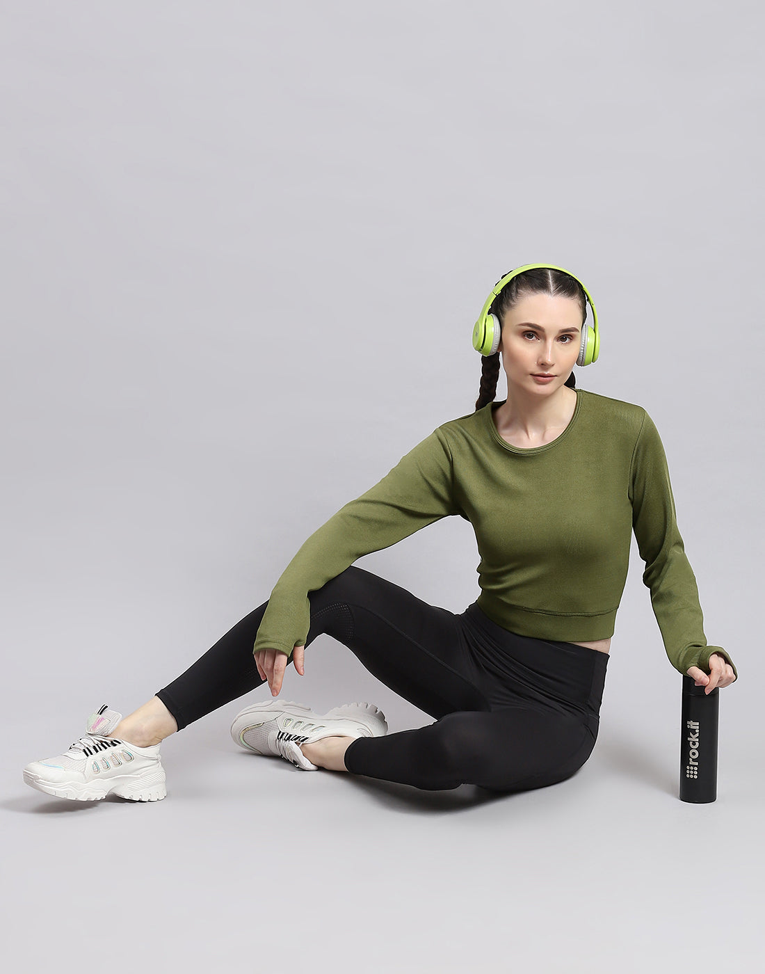 Rock.it Women Green Solid Round Neck Full Sleeve Sweatshirt