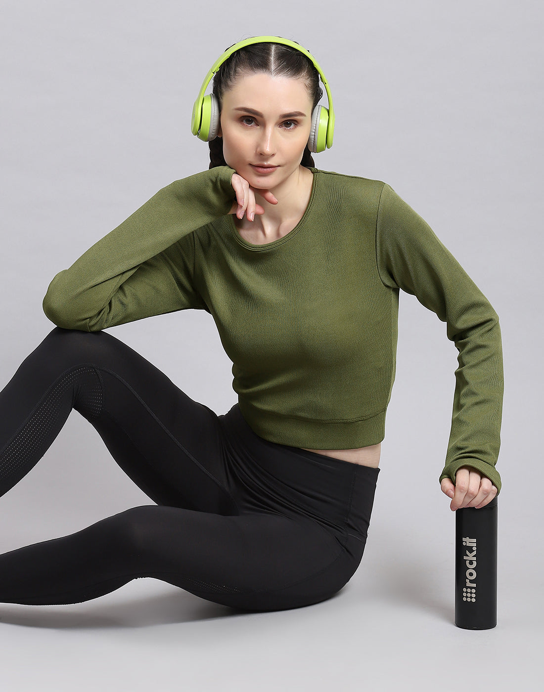 Rock.it Women Green Solid Round Neck Full Sleeve Sweatshirt