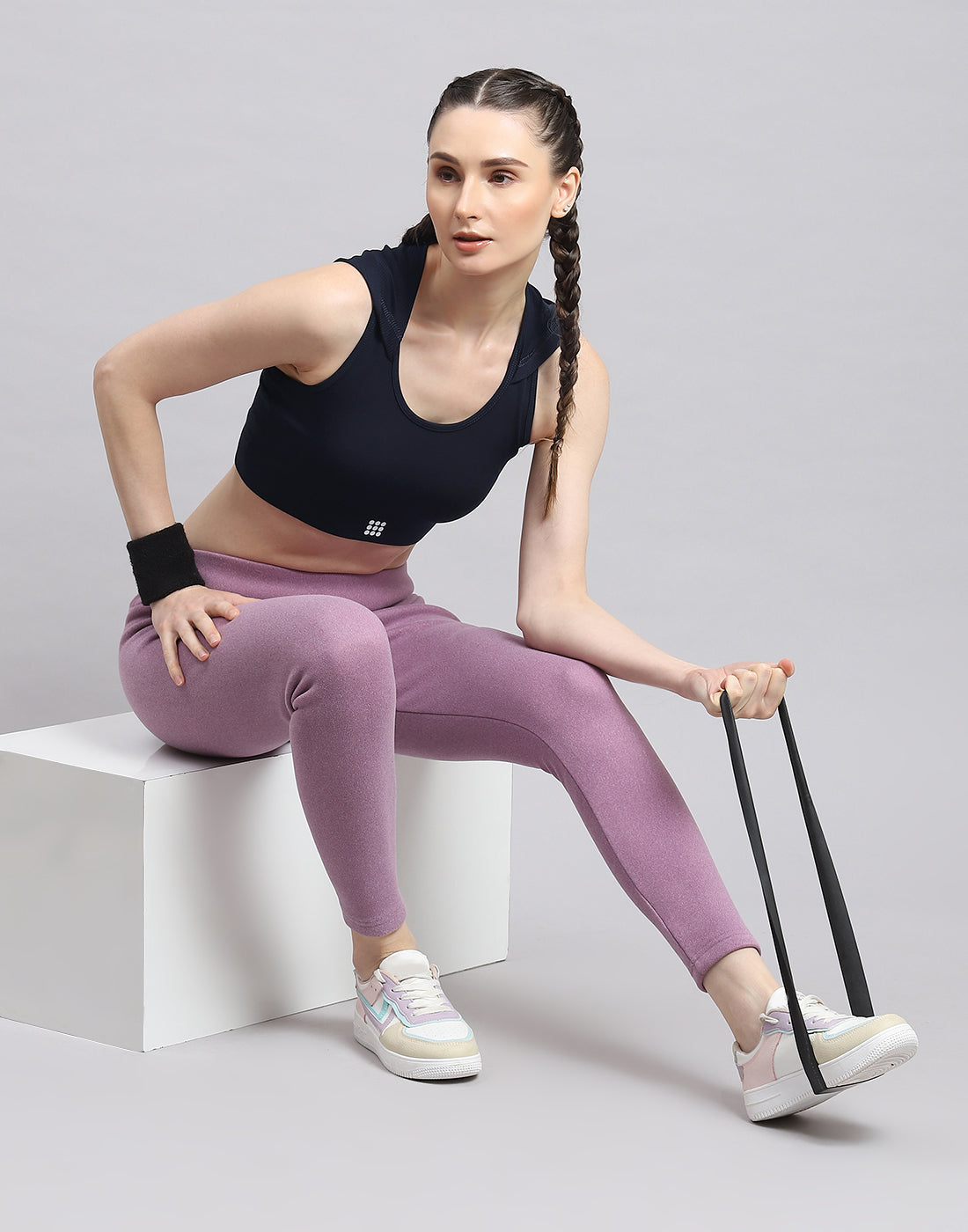 Rock.it Women Navy Blue Solid Sports Bra