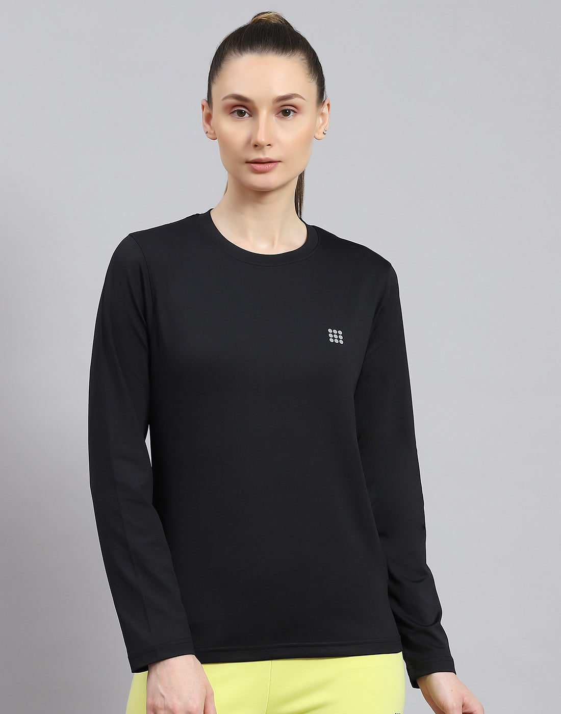 Women Black Solid Round Neck Full Sleeve Top