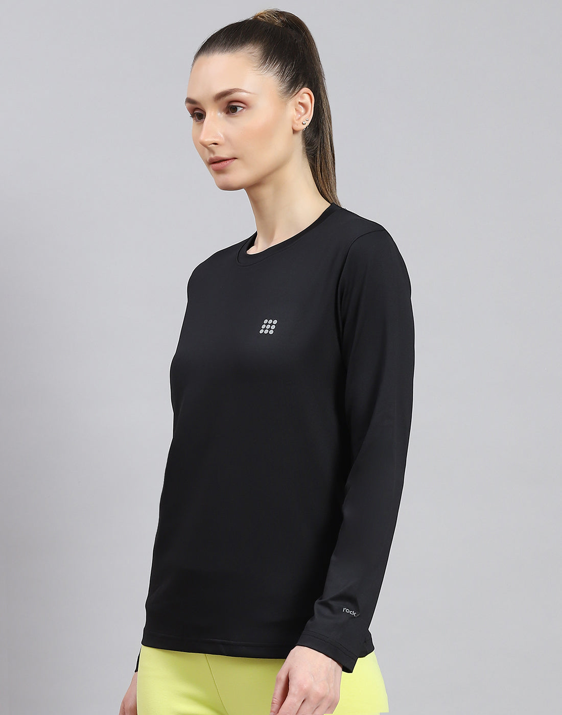 Rock.it Women Black Solid Round Neck Full Sleeve Top