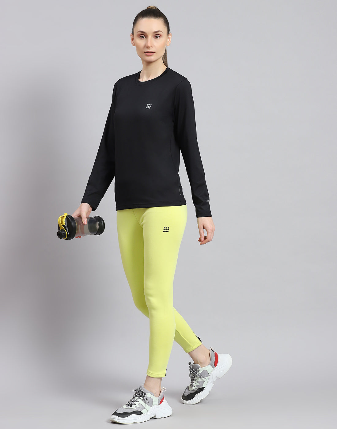 Rock.it Women Black Solid Round Neck Full Sleeve Top