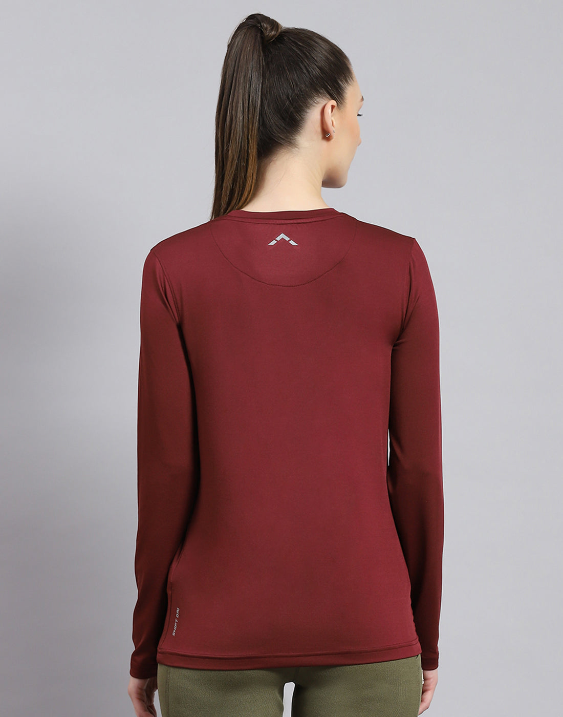 Rock.it Women Maroon Solid Round Neck Full Sleeve Top