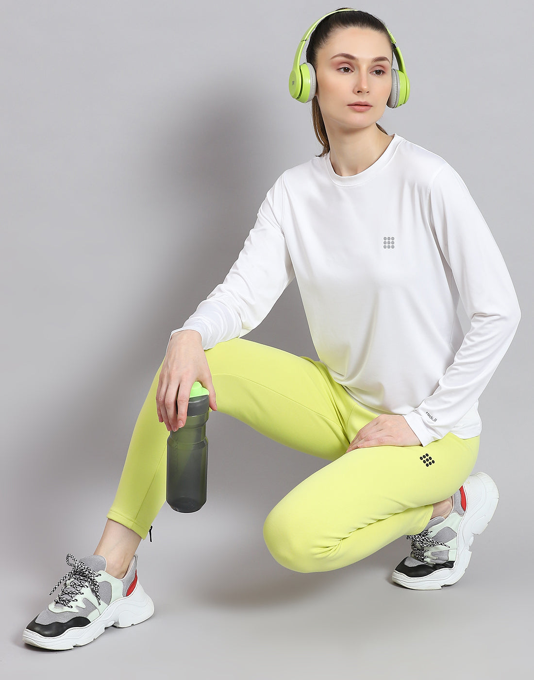 Rock.it Women White Solid Round Neck Full Sleeve Top