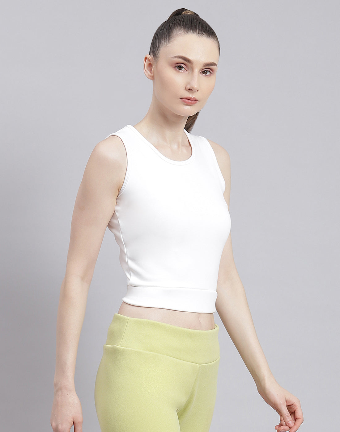 Rock.it Women White Solid Round Neck Sleeveless Top