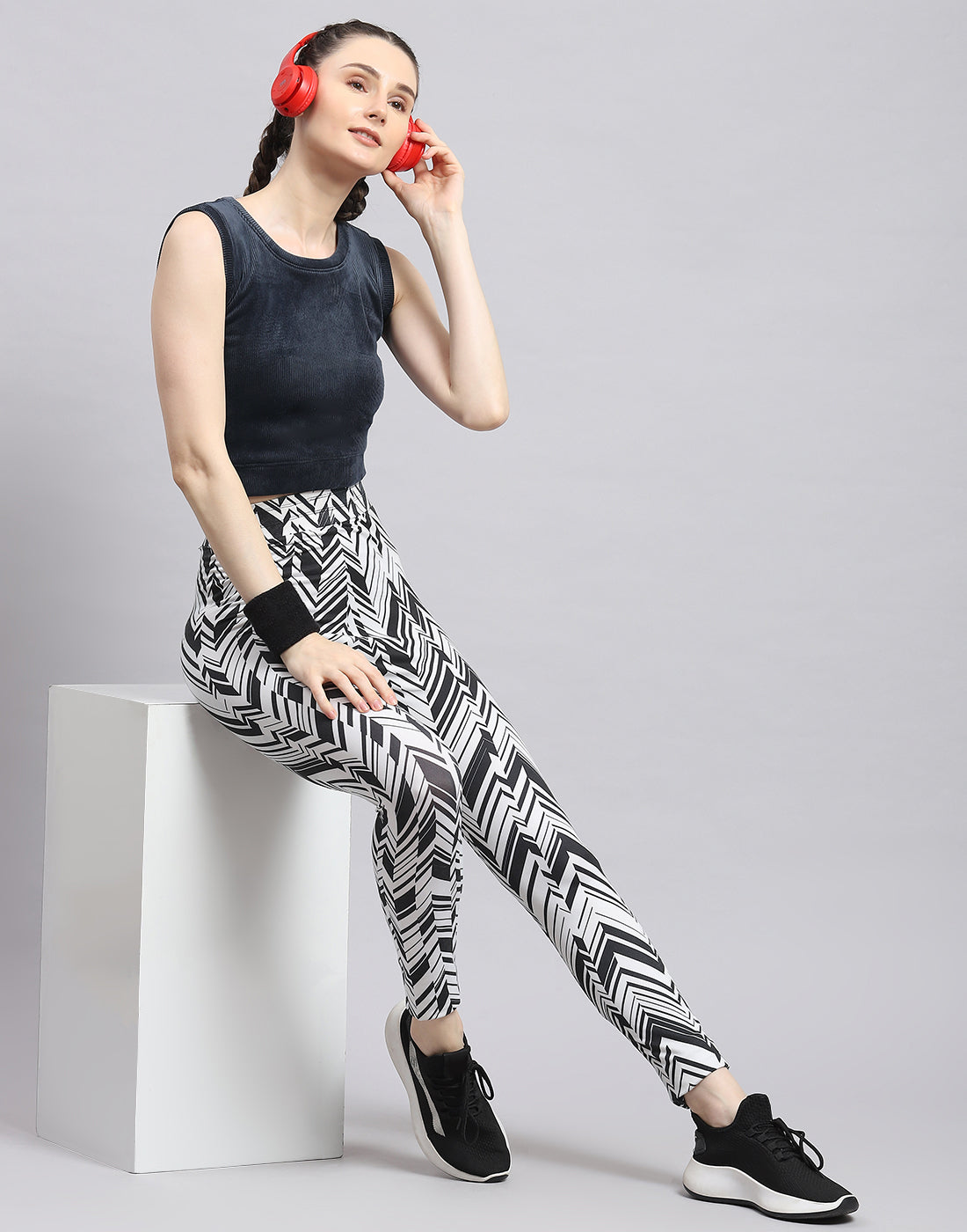 Rock.it Women Navy Blue Solid Round Neck Sleeveless Top