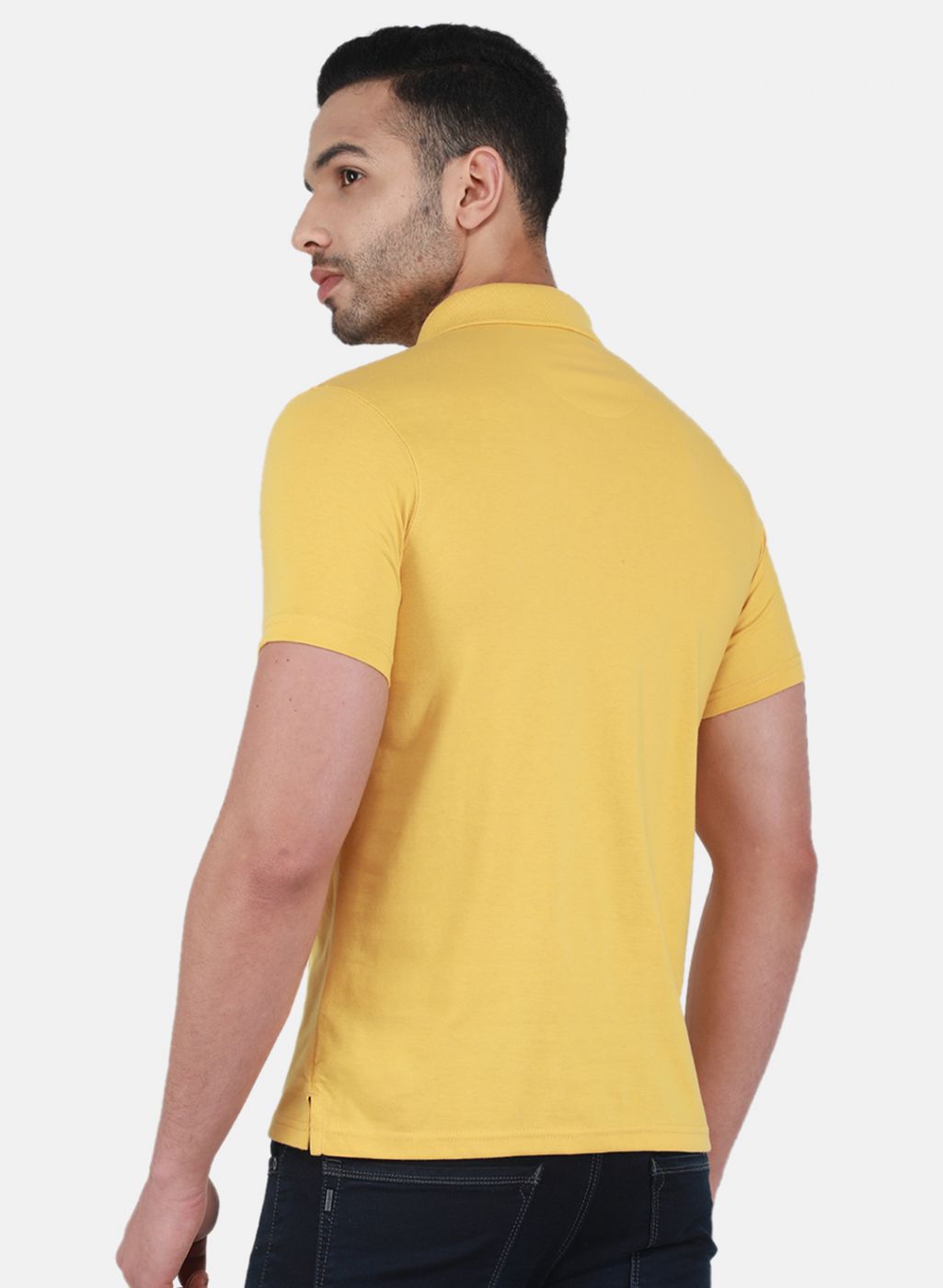 Men Gold Solid T-Shirt