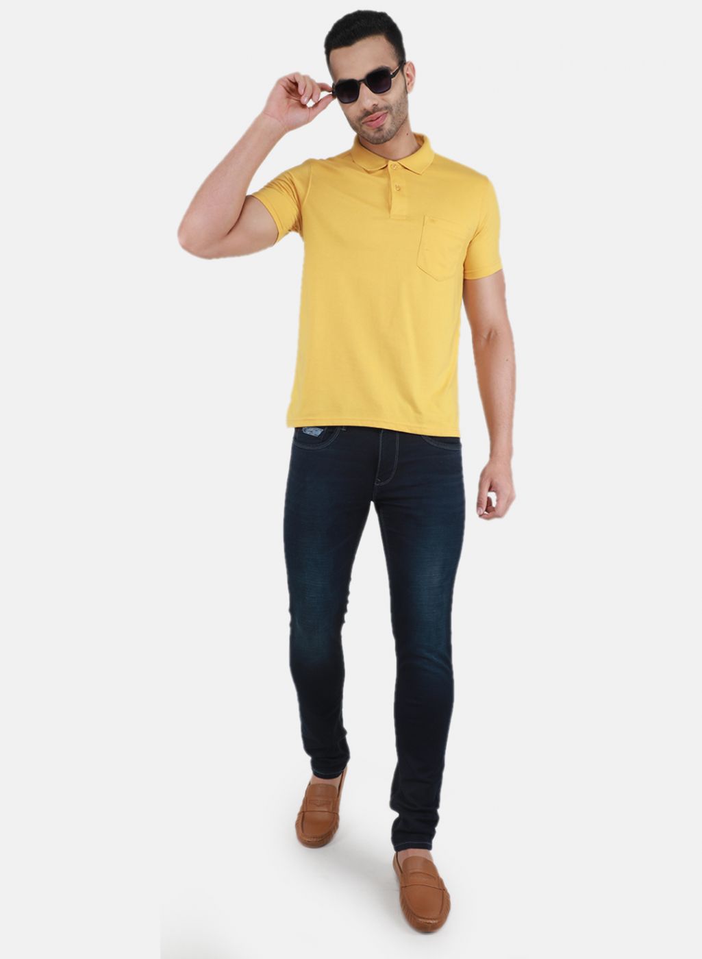 Men Gold Solid T-Shirt