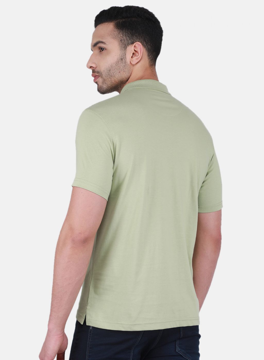 Men Green Solid T-Shirt