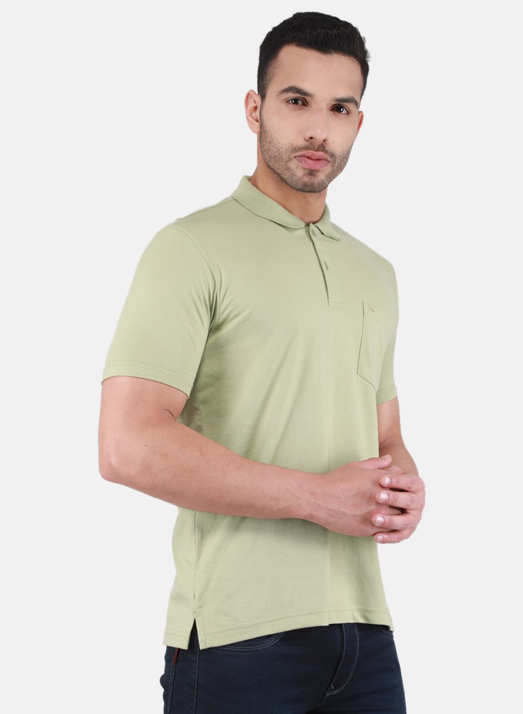 Men Green Solid T-Shirt