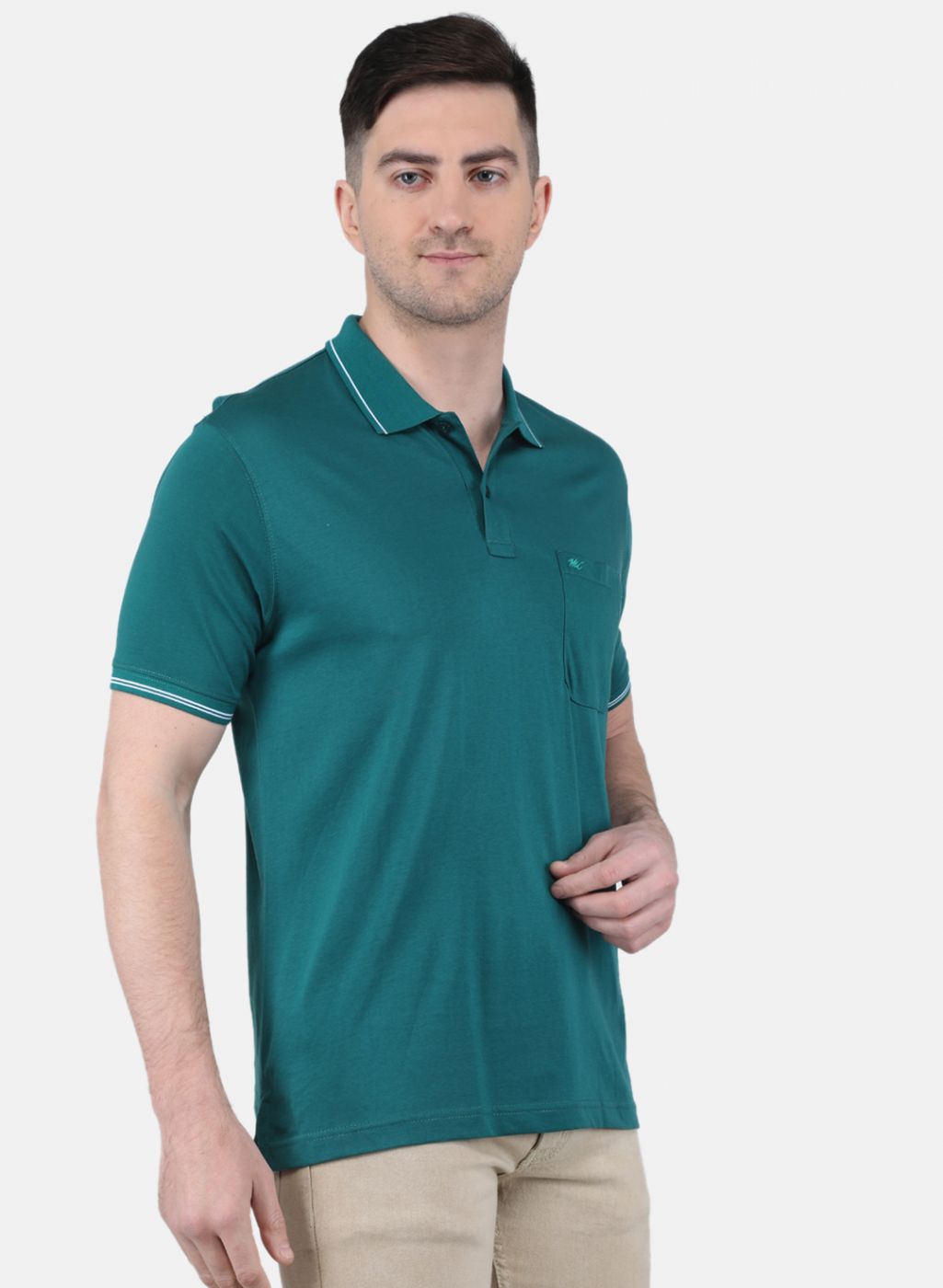 Men Green Solid T-Shirt