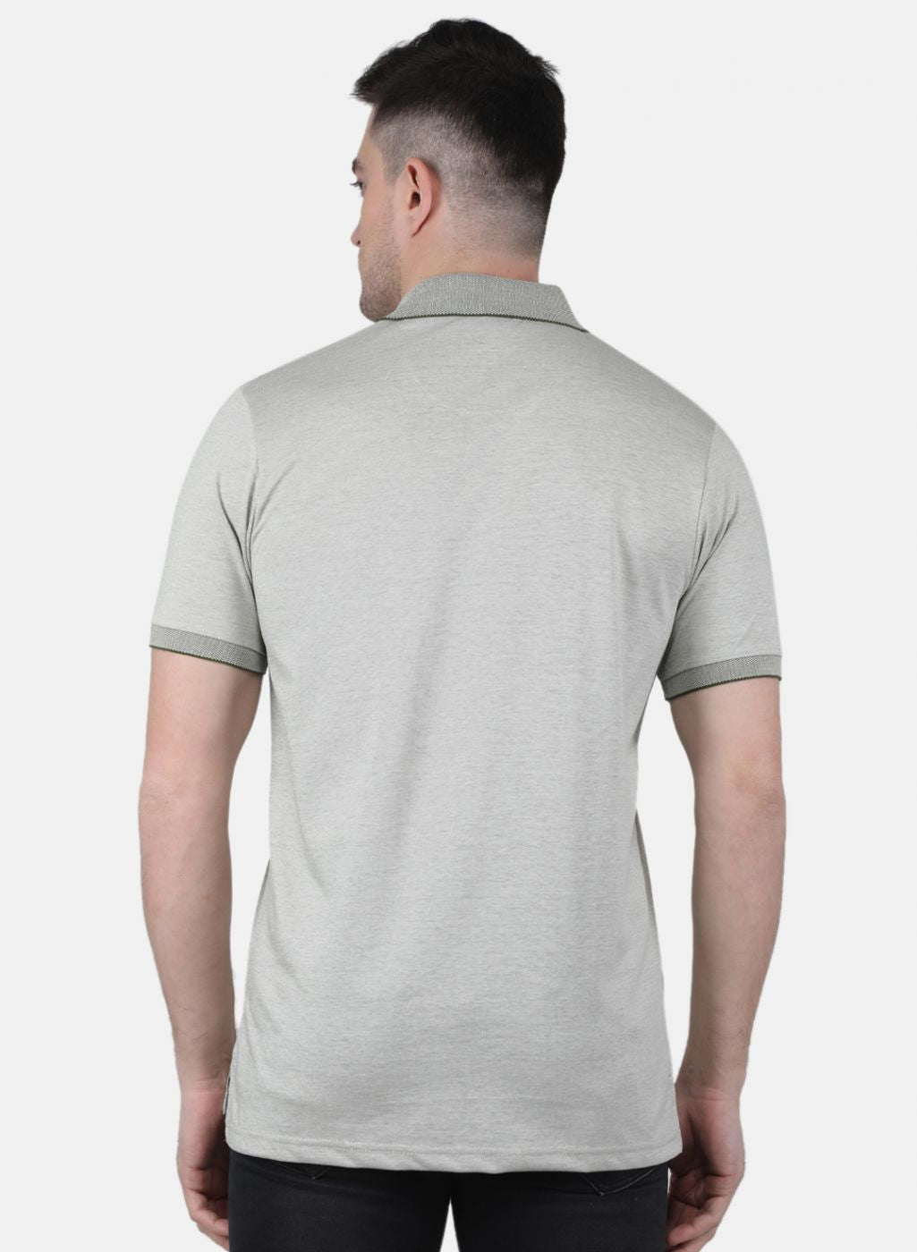 Men Green Solid T-Shirt