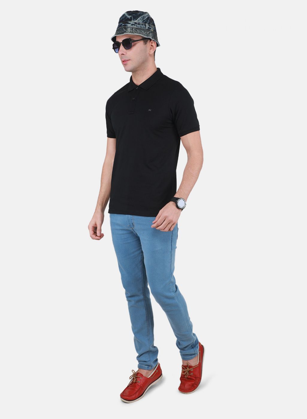 Men Black Solid T-Shirt