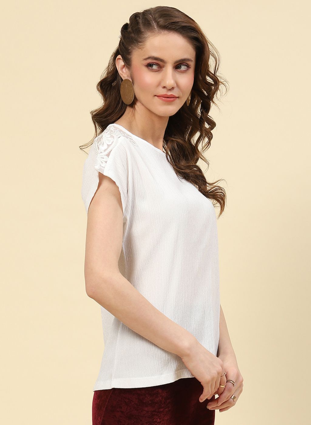 Women White Solid Top