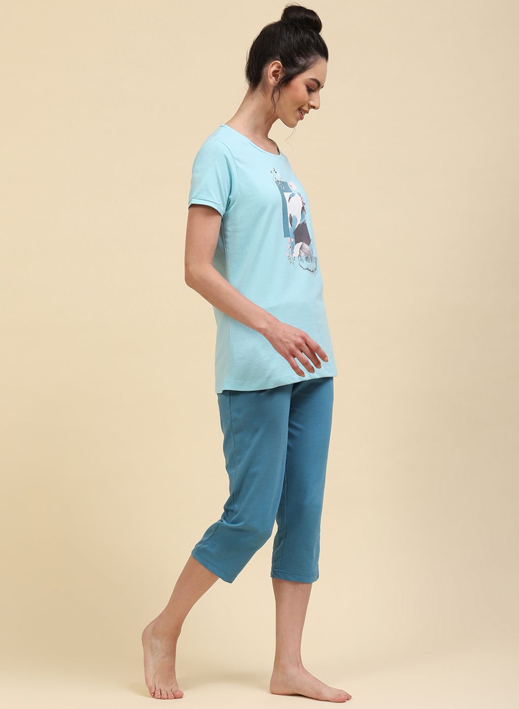 Women Sky Blue Printed Capri Set