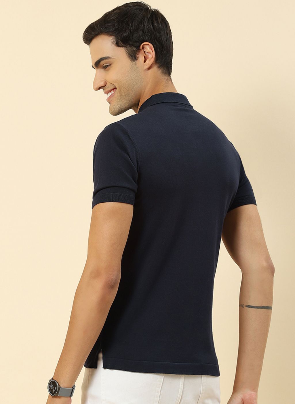 Men NAvy Blue Solid T-Shirt