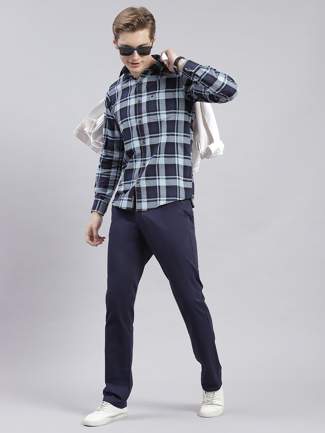 Men Blue Check Collar Full Sleeve Shirts