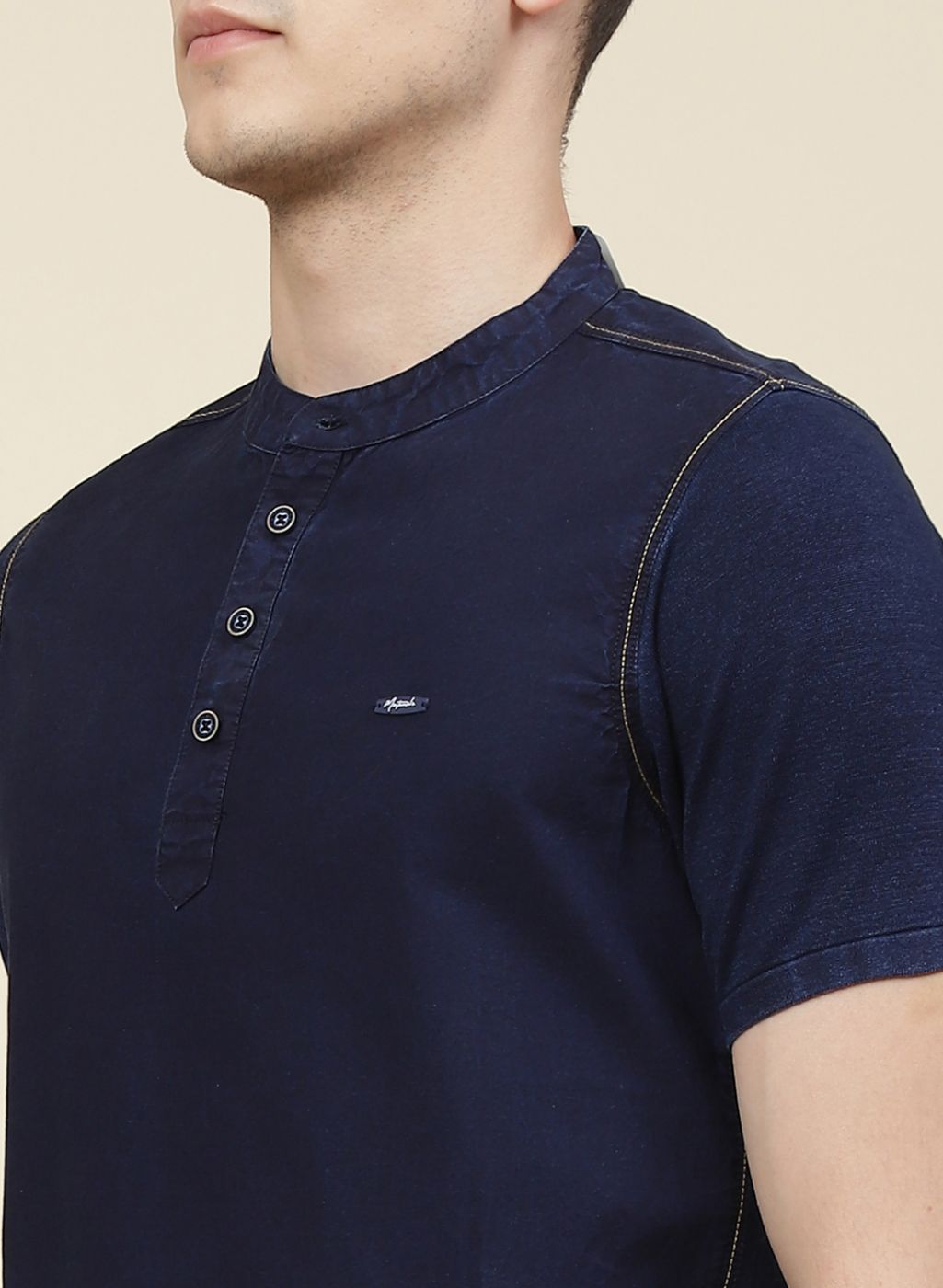 Men NAvy Blue Solid T-Shirt
