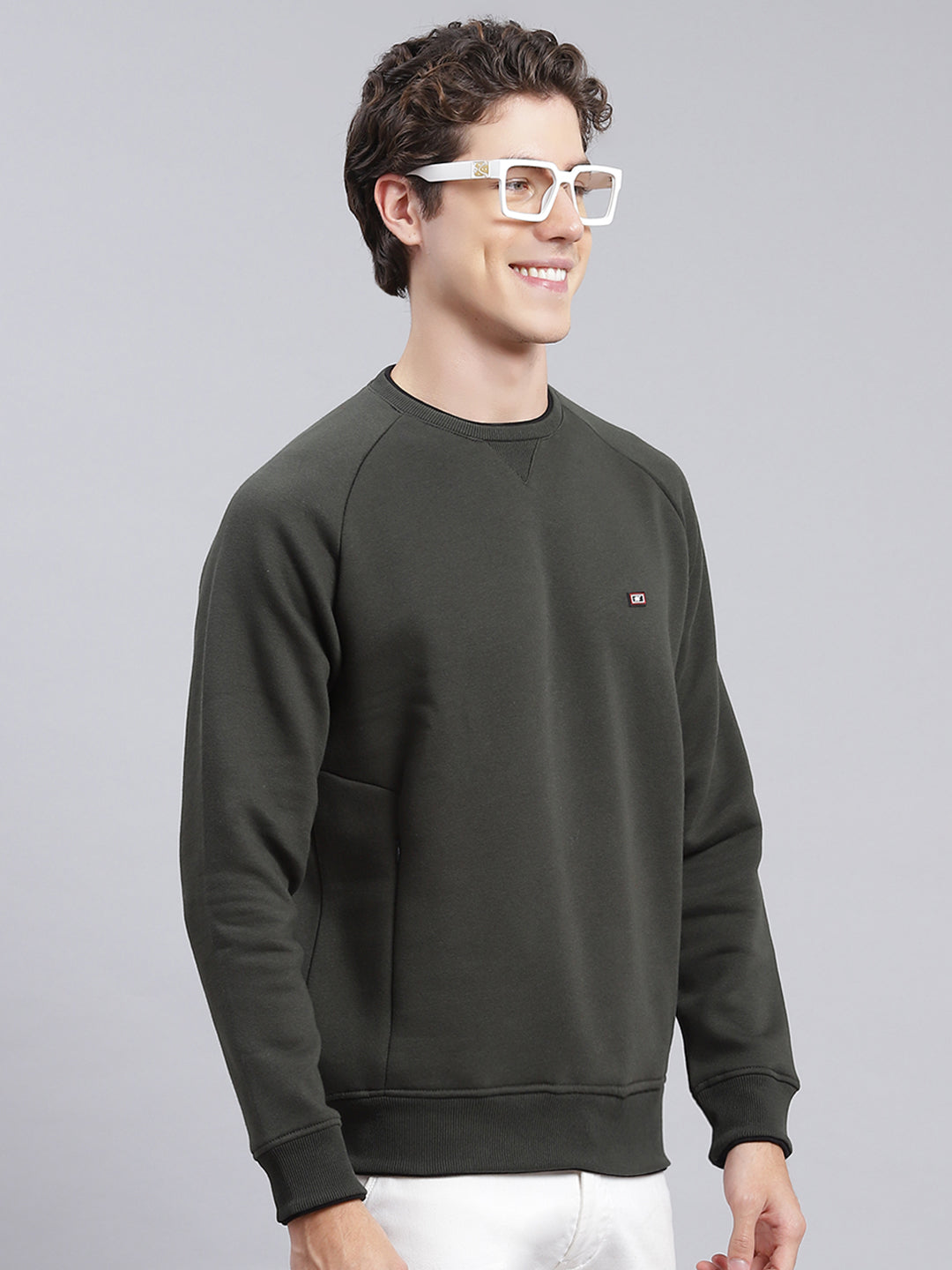 Men Olive Solid Cotton Blend Sweatshirt