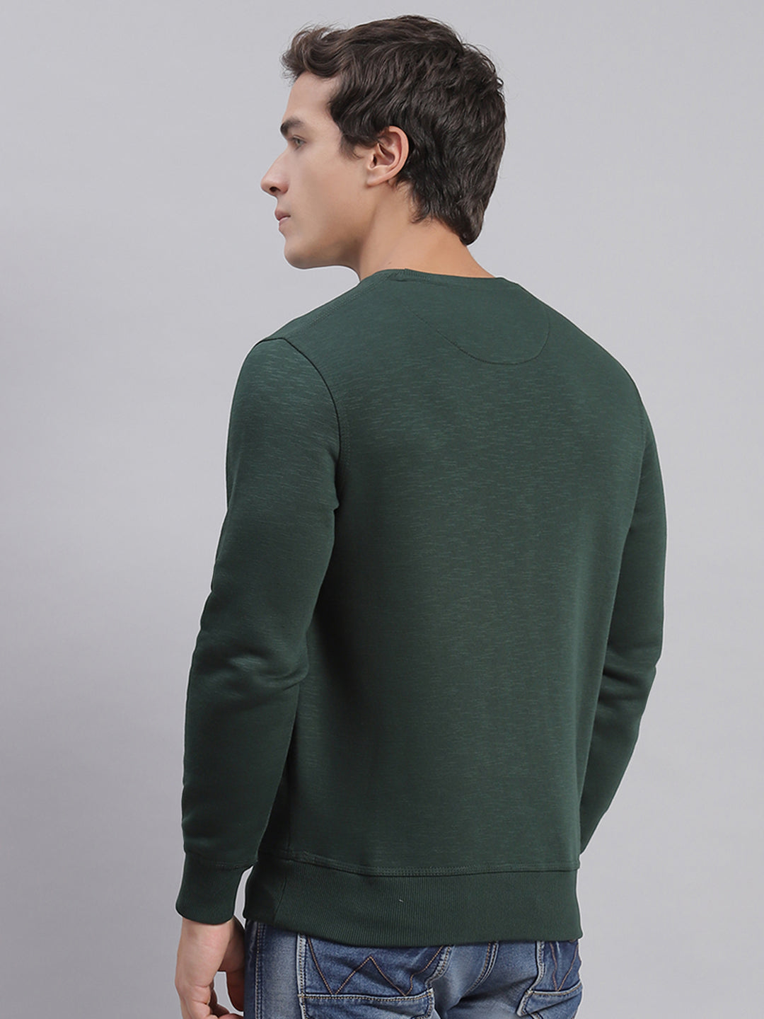 Men Green Solid Round Neck Full Sleeve Sweatshirts