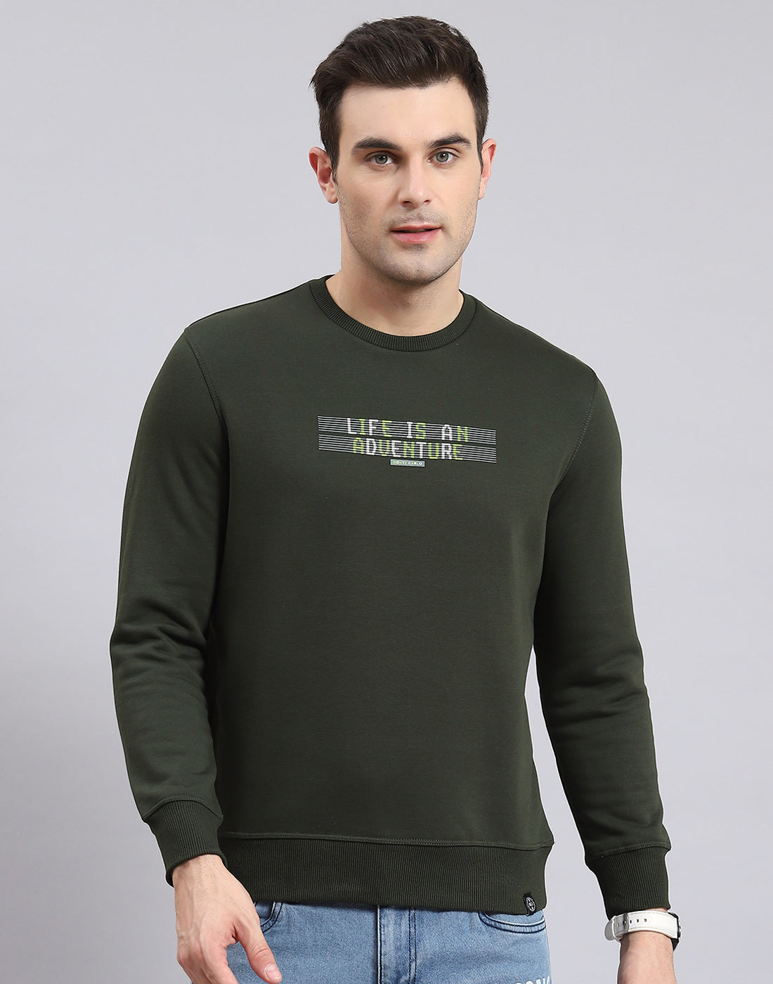 Men Olive Solid Round Neck Full Sleeve Sweatshirt