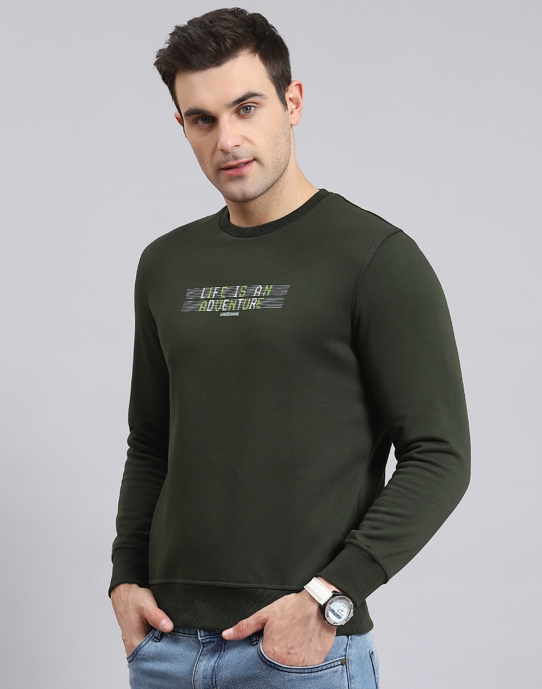 Men Olive Solid Round Neck Full Sleeve Sweatshirt