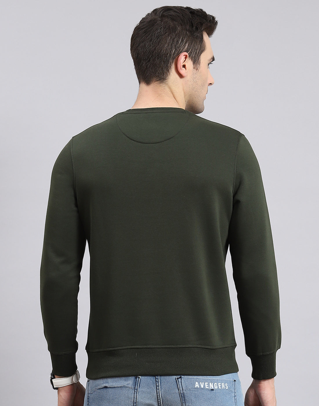 Men Olive Solid Round Neck Full Sleeve Sweatshirt