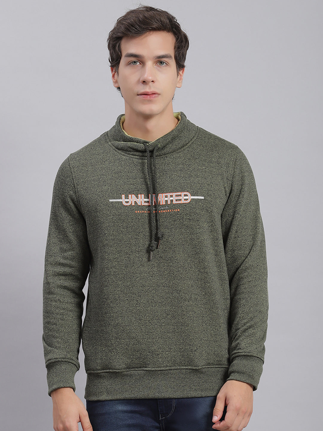 Men Green Solid F Neck Full Sleeve Sweatshirts