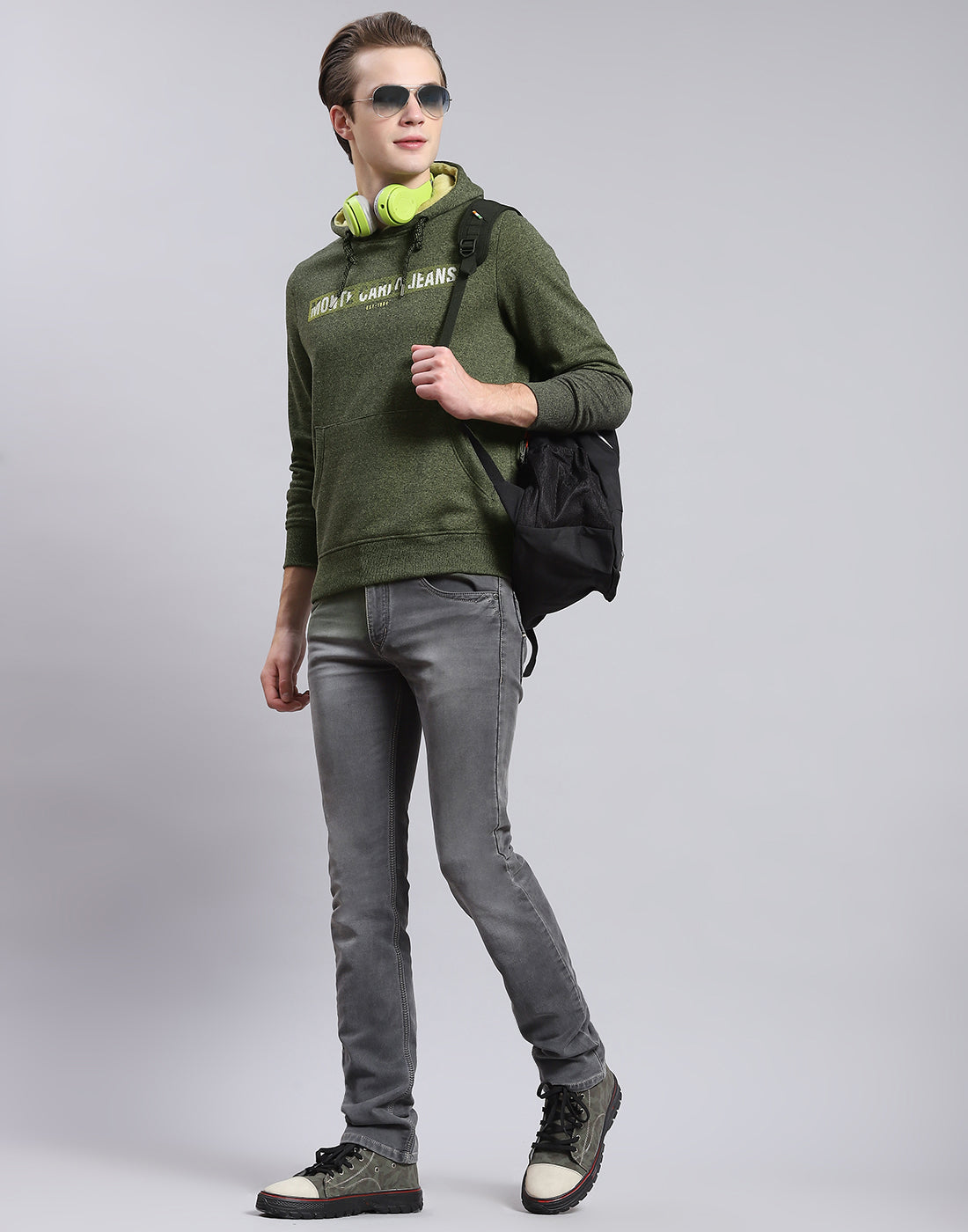 Men Green Solid Hooded Full Sleeve Sweatshirt