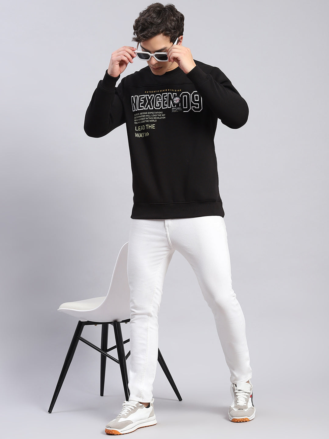 Men Black Printed Round Neck Full Sleeve Sweatshirts