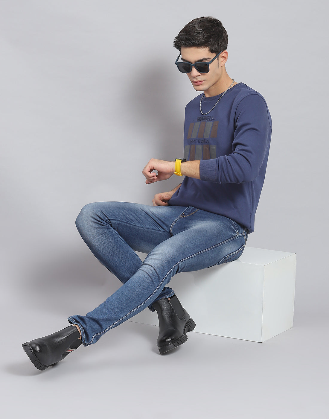 Men Blue Printed Round Neck Full Sleeve Sweatshirt