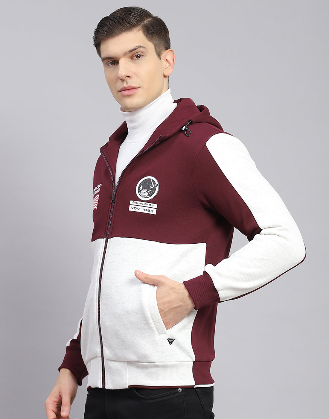 Men Maroon Solid Hooded Full Sleeve Sweatshirt