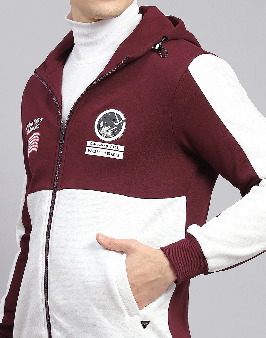 Men Maroon Solid Hooded Full Sleeve Sweatshirt