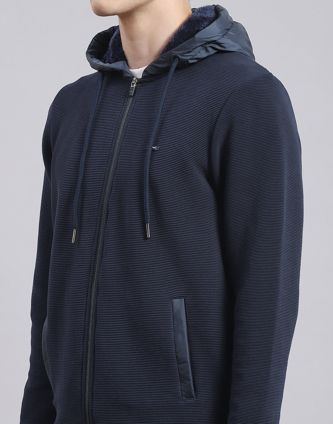 Men Navy Blue Solid Hooded Full Sleeve Sweatshirt
