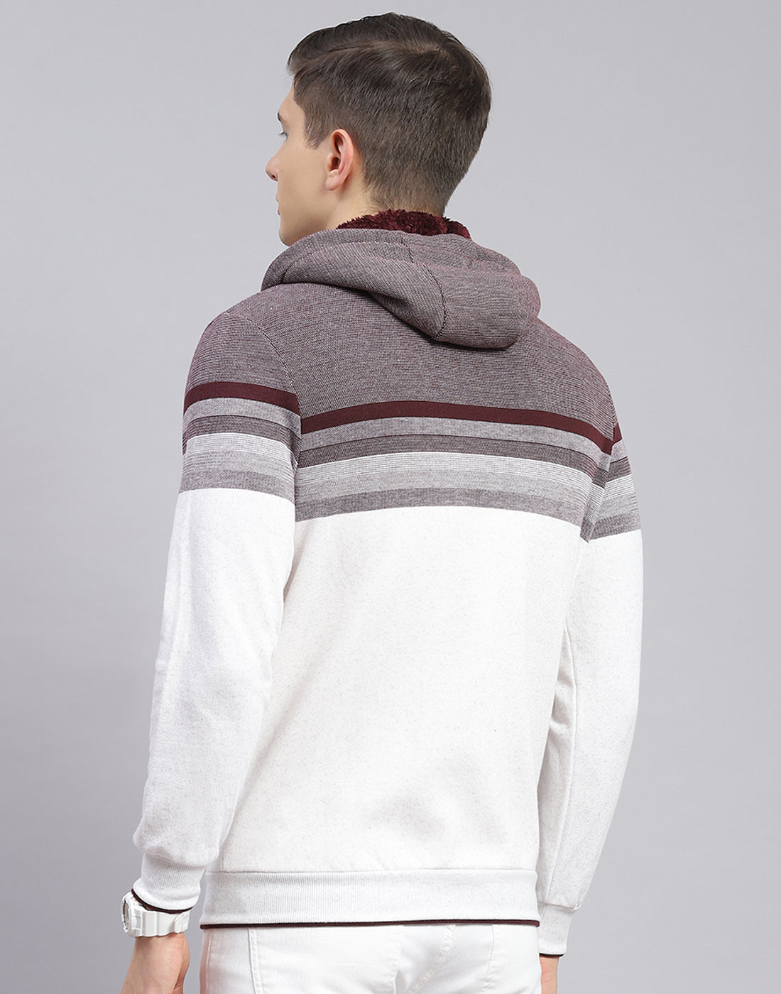 Men Maroon Solid Hooded Full Sleeve Sweatshirt
