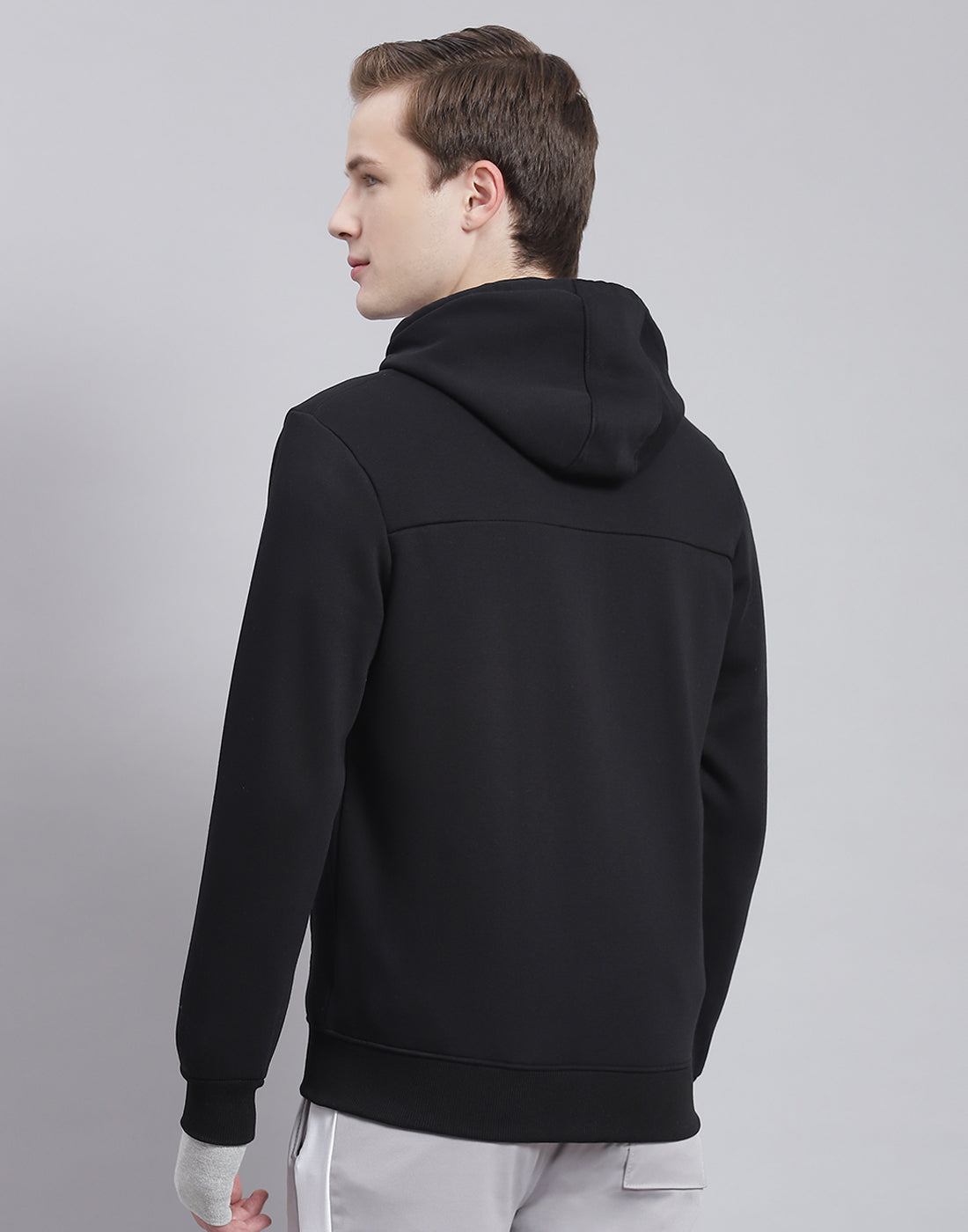 Men Black Solid Hooded Full Sleeve Sweatshirt