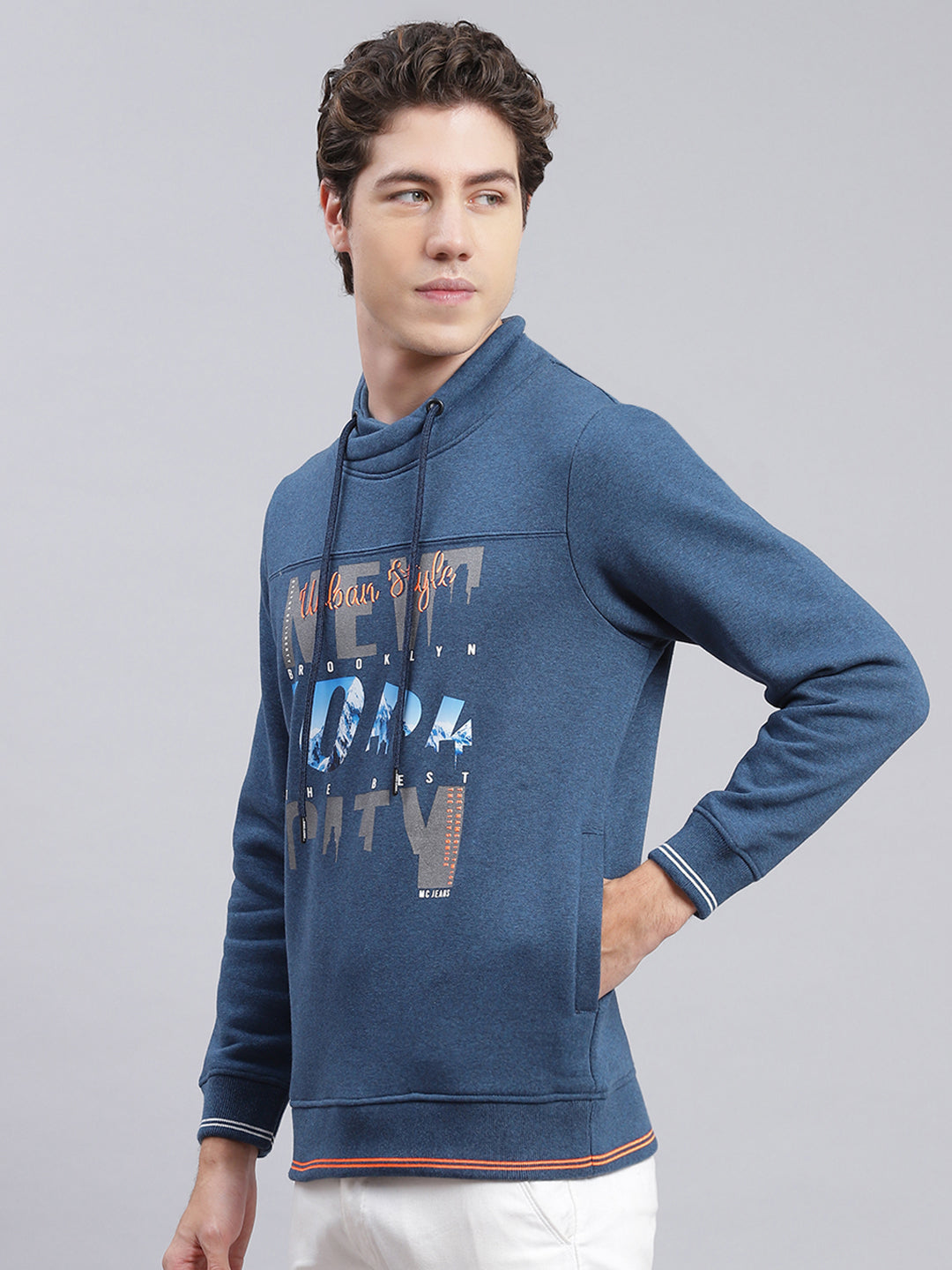 Men Blue Printed Cotton Blend Sweatshirt