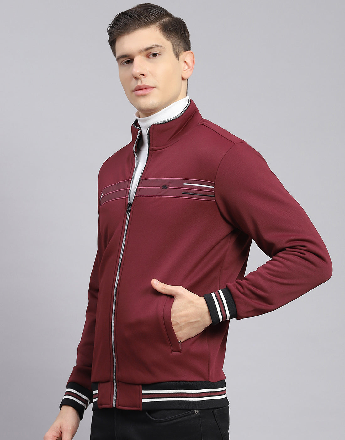 Men Maroon Solid Stand Collar Full Sleeve Sweatshirt