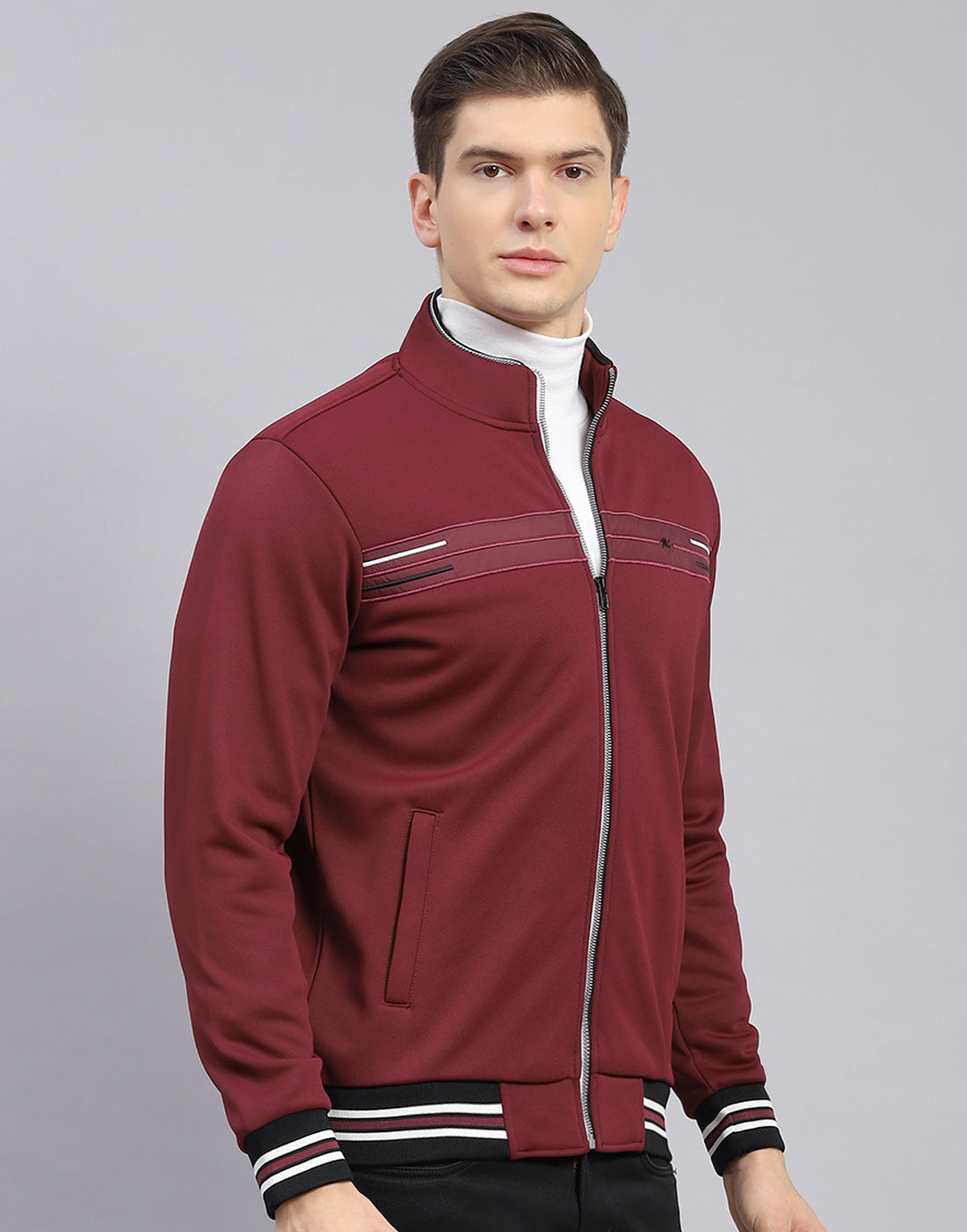 Men Maroon Solid Stand Collar Full Sleeve Sweatshirt