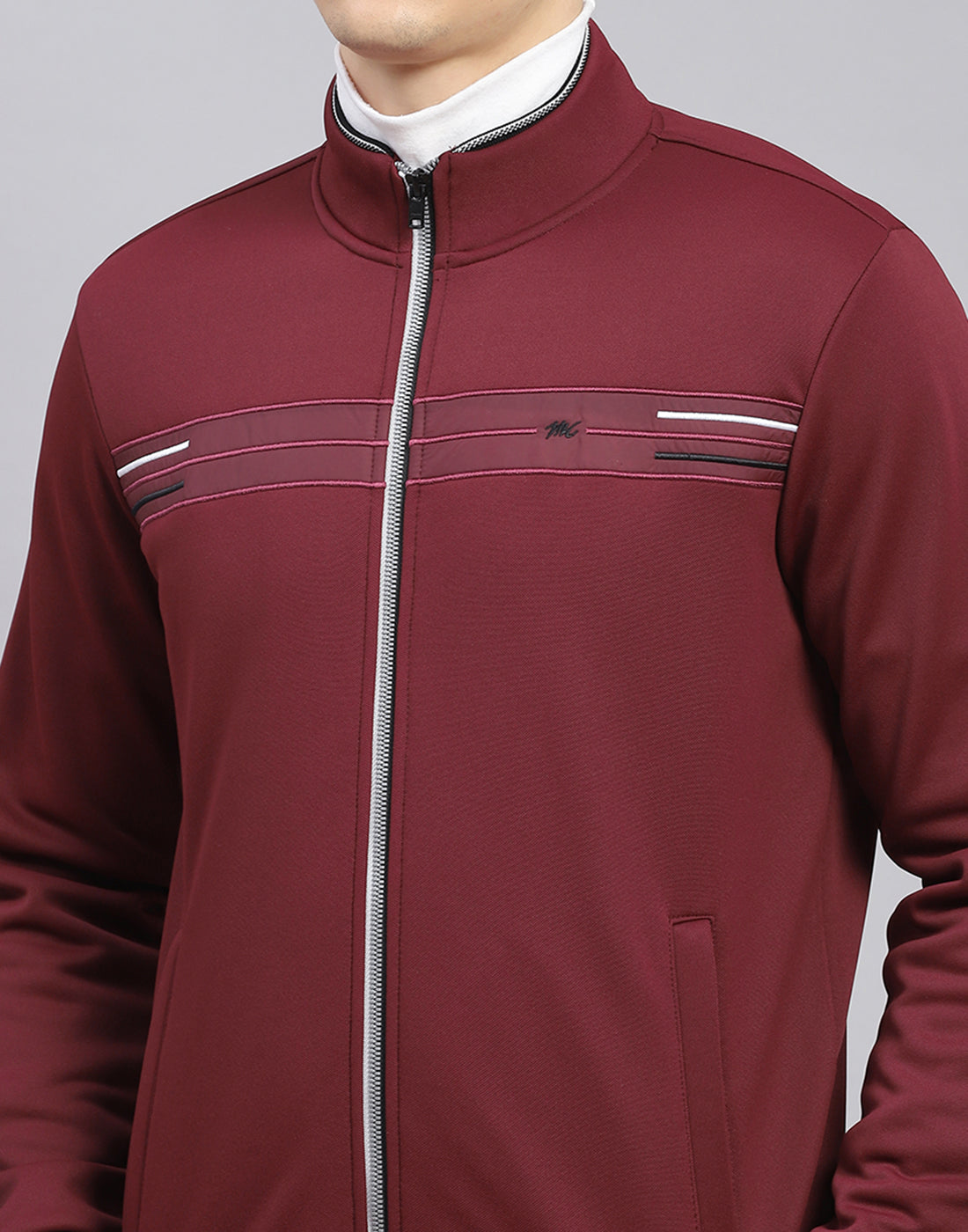 Men Maroon Solid Stand Collar Full Sleeve Sweatshirt
